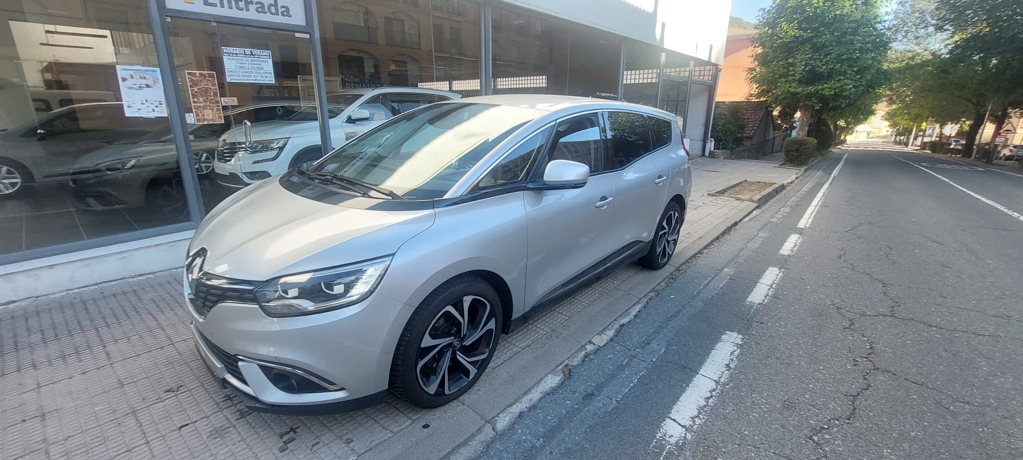 Renault Grand Scenic 1.7 dci 120cv foto 14